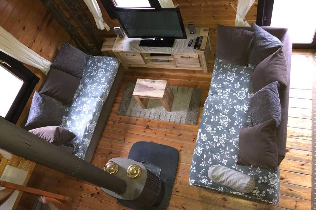Chalet cosy et chaleureux à Wéris près de Durbuy Villa Esterno foto