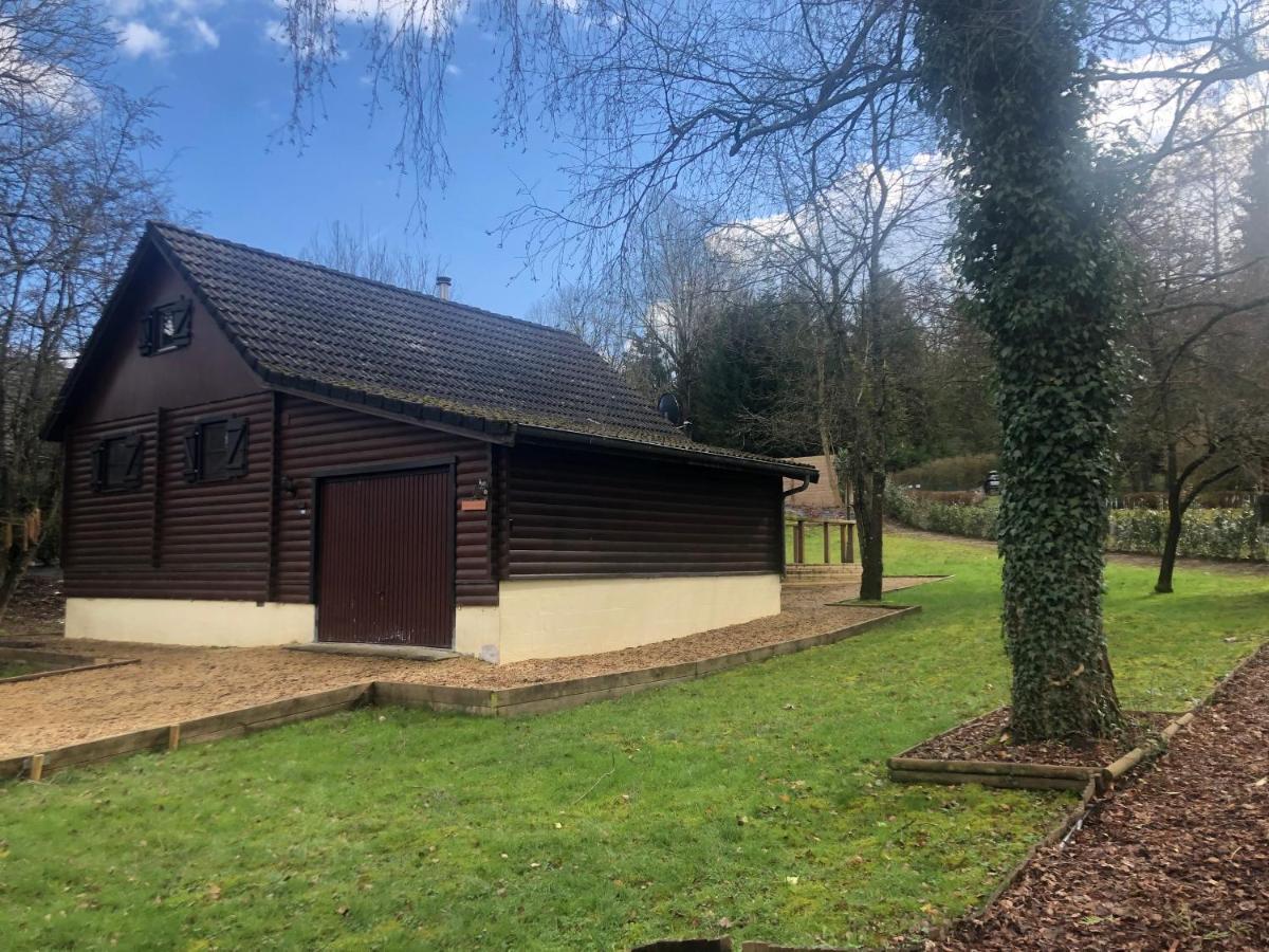 Chalet cosy et chaleureux à Wéris près de Durbuy Villa Esterno foto